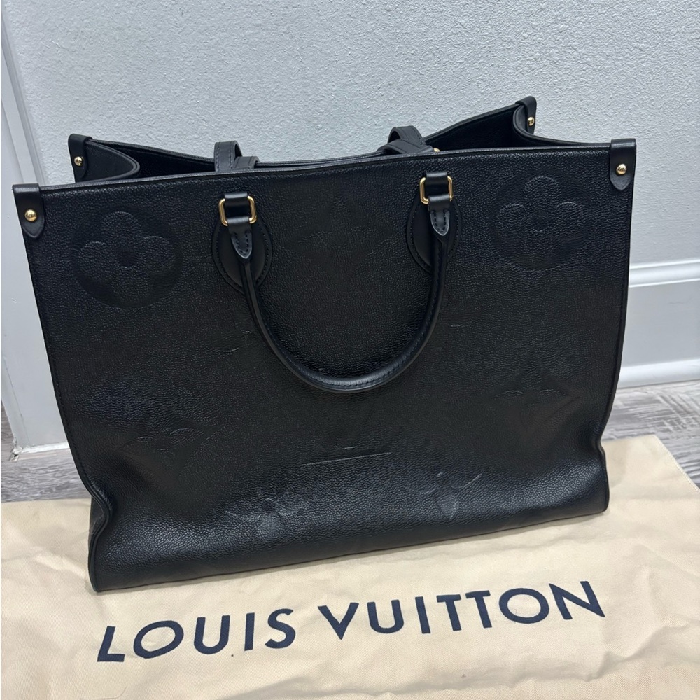Louis Vuitton Black Tote Bag with Luxurious Leather Finish